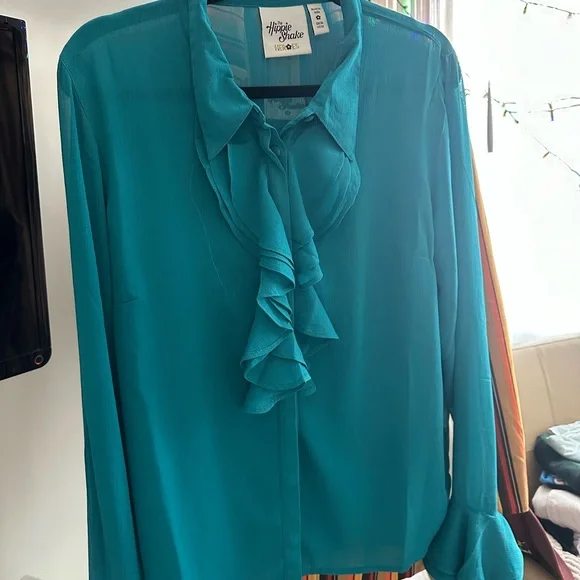 Chic Teal Ruffle Blouse - Picture 4 of 5